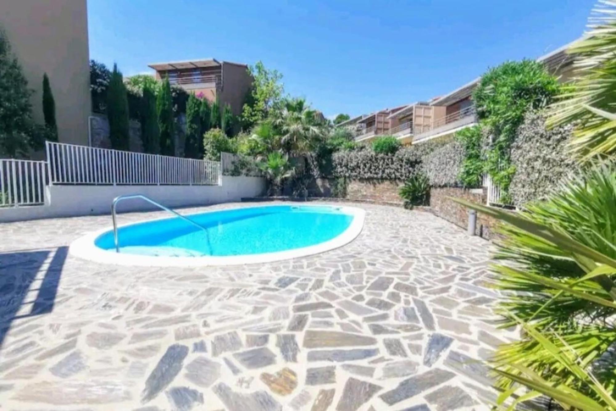 Apartment With Pool Air Conditioning Wifi And Garage Collioure Kültér fotó